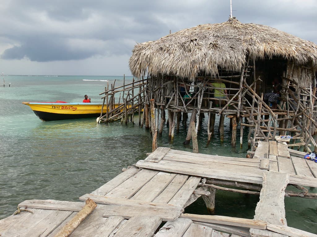 Floyd's Pelican Bar